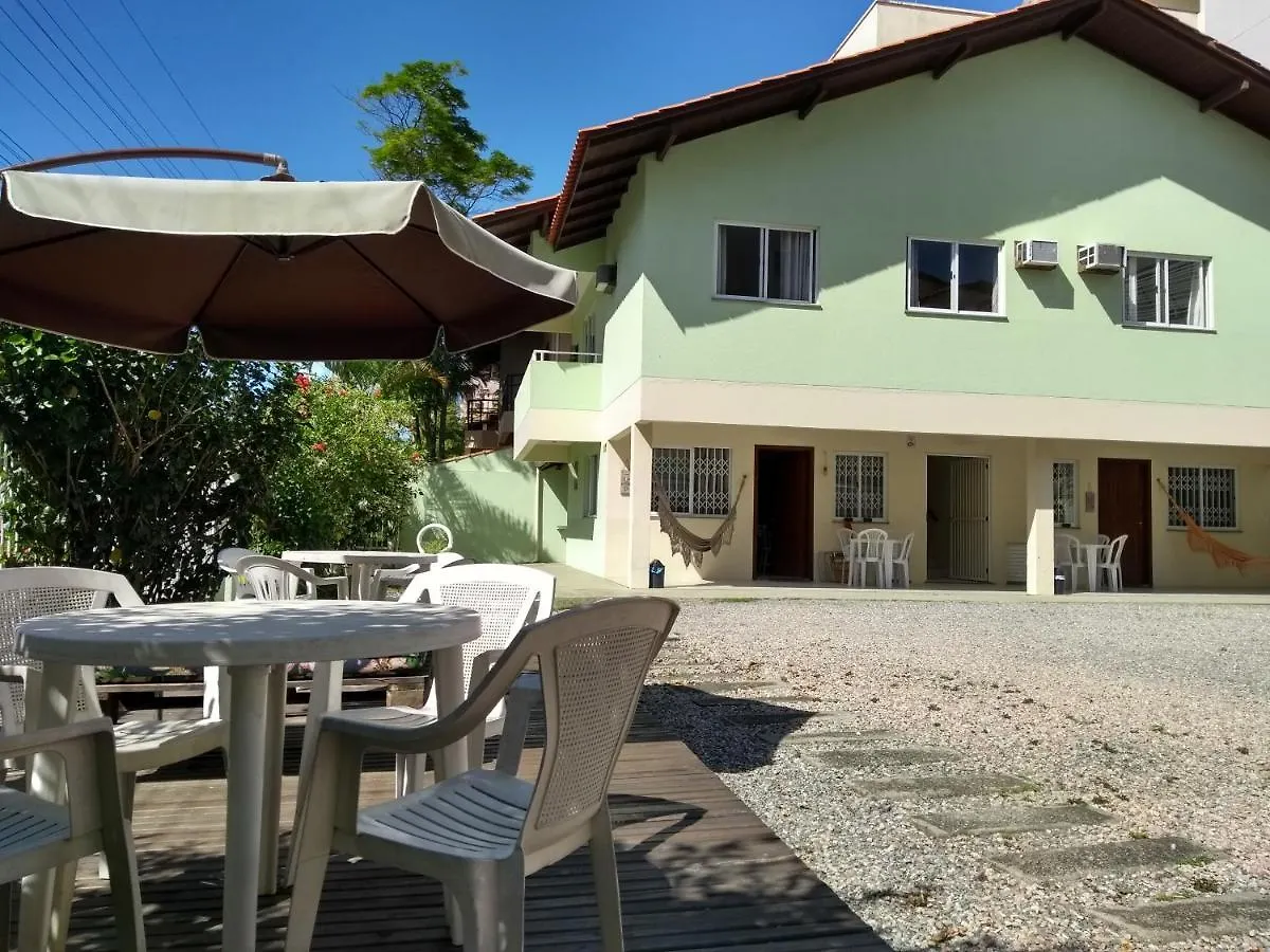 Parada De Bombas Apartamentos Bombinhas Apartmán
