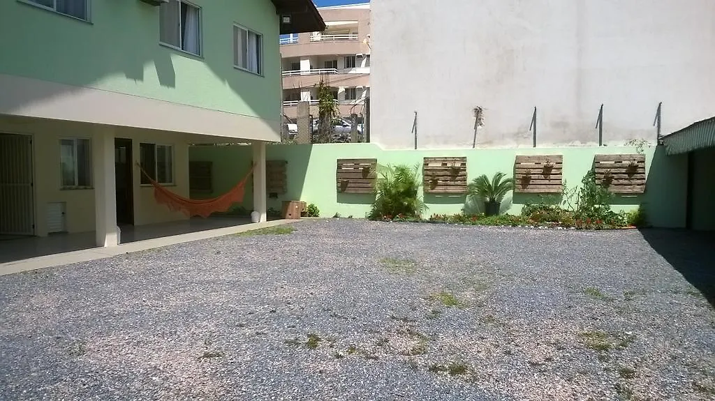 Parada De Bombas Apartamentos Bombinhas Apartmán
