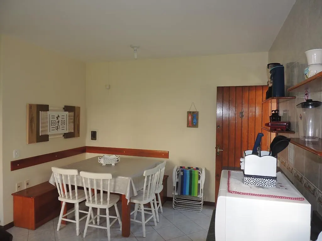Parada De Bombas Apartamentos Bombinhas Apartmán